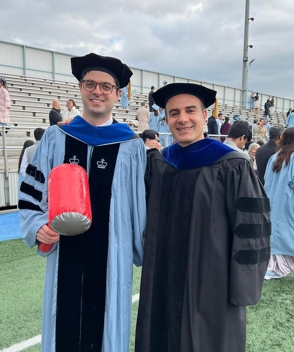 Menoua graduated. 🎓